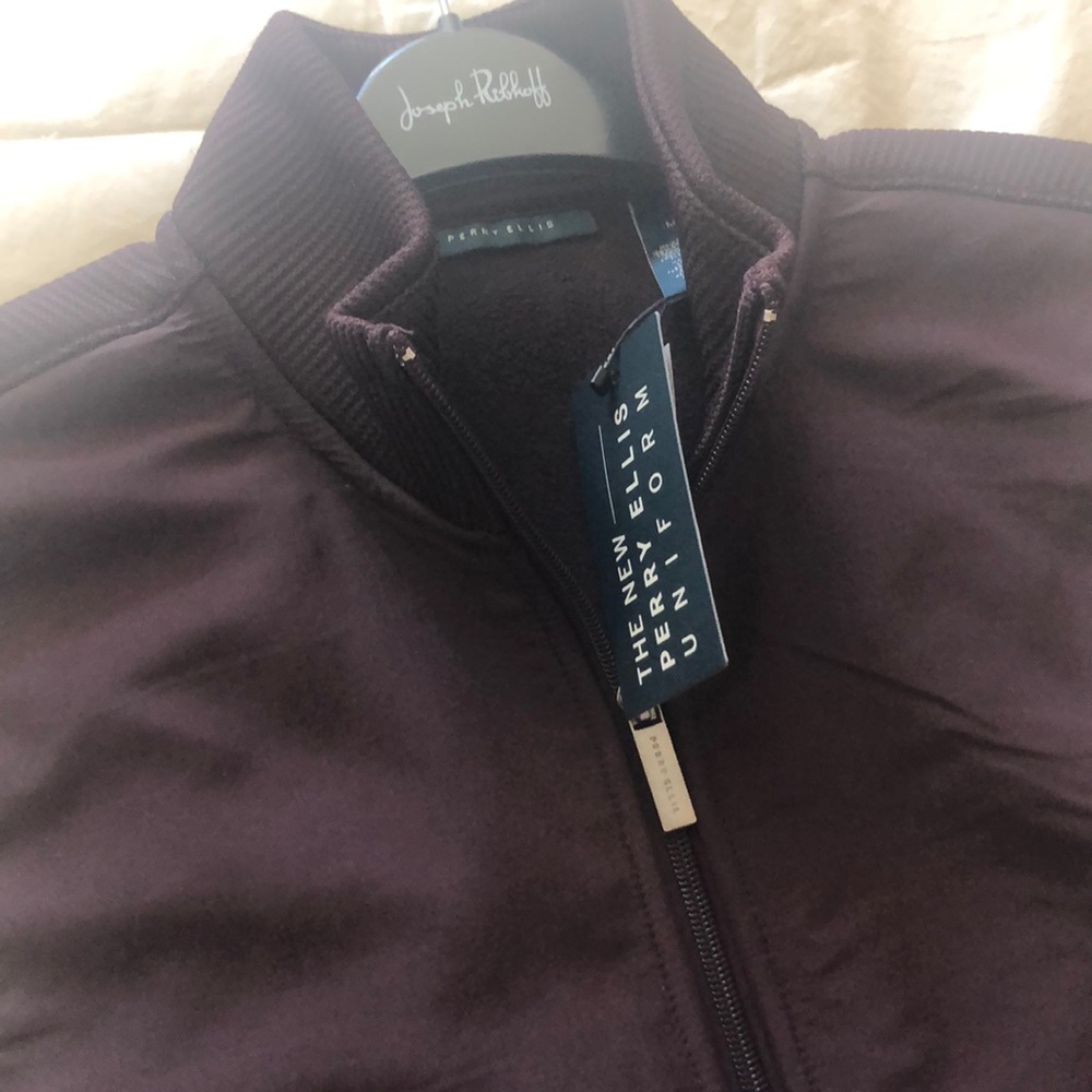 Vest - Picture 2 of 3
